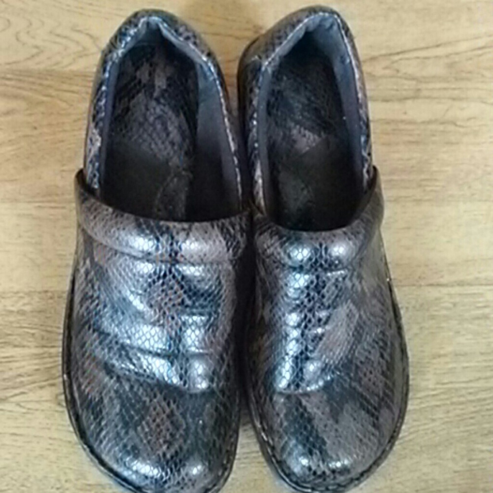 B.O.C Clogs